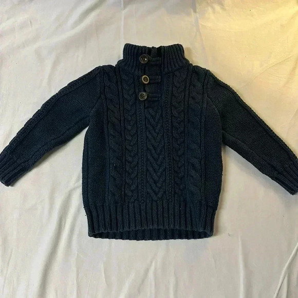 GAP - medium weight cable/braid knit pullover sweater. Size 3 - Picture 1 of 5